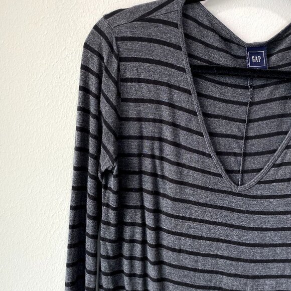 Gap Striped Long Sleeve V Neck Top M - Picture 3 of 7
